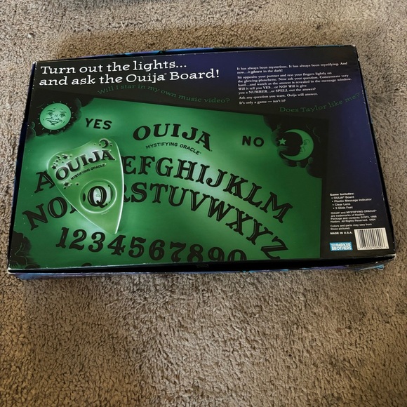 Ouija Board Game - Glow in the Dark - Picture 7 of 9